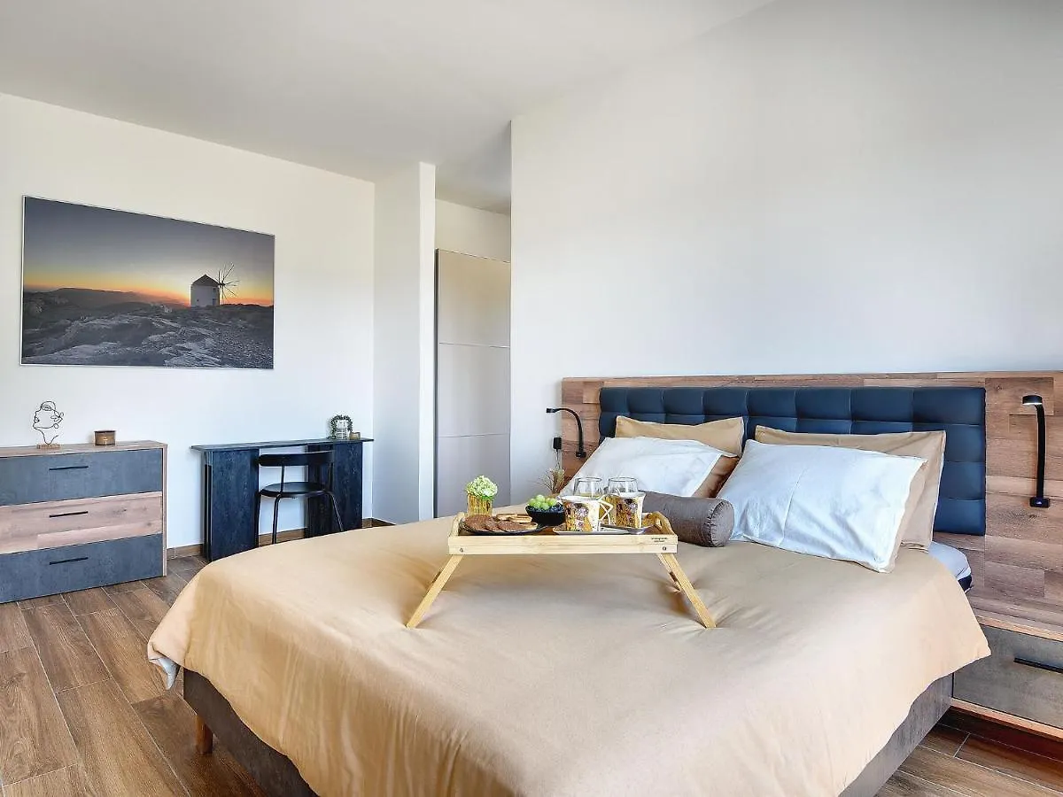 Modern Villa With Heated Pool Pula 0*,